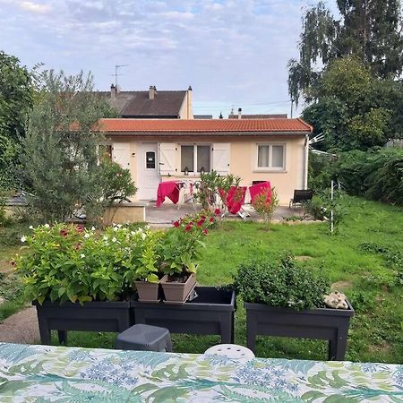 Appart T2 Proche Aeroport Roissy Apartment Tremblay-en-France Bagian luar foto
